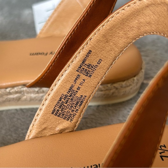 Time And Tru Ankle Strap Shoes Womens Size 7 1/2 Gold Woven Memory Foam - Picture 9 of 9